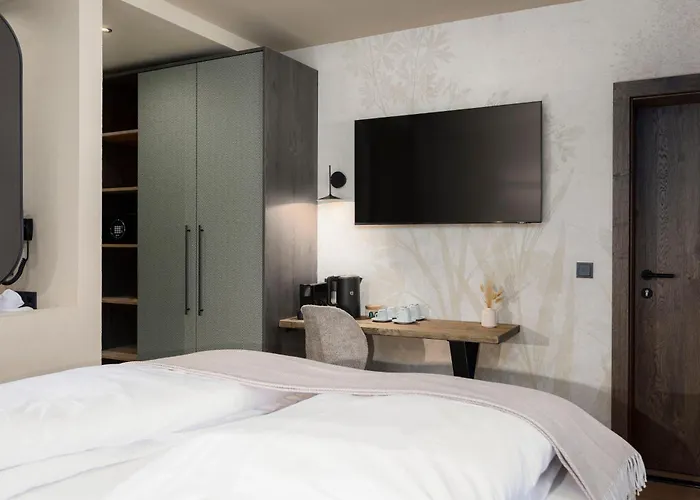 فندق Carpe Solem 4 كابرون